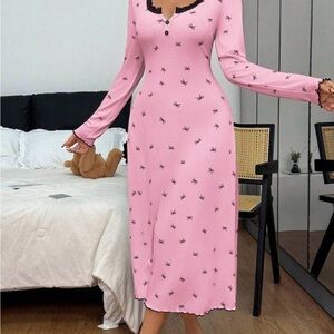 Women's Pink Long-Sleeve Nightgown with Black Bow - Size Medium